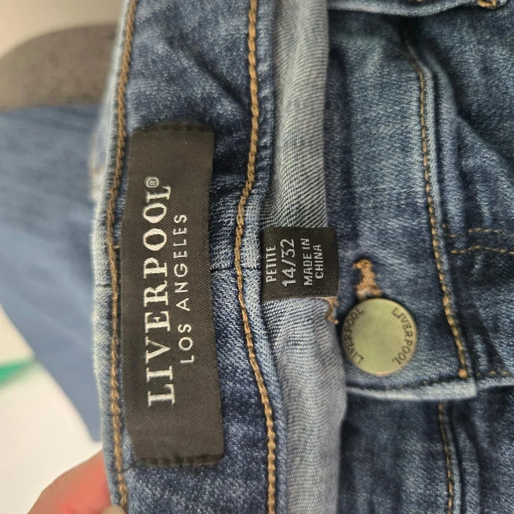 Liverpool Los Angeles Petite Flare Wide‎ Leg Jeans Dark Wash Indigo 14P/32 Denim